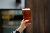 Steeds meer mannen ruilen het pilsje in voor een 0.0